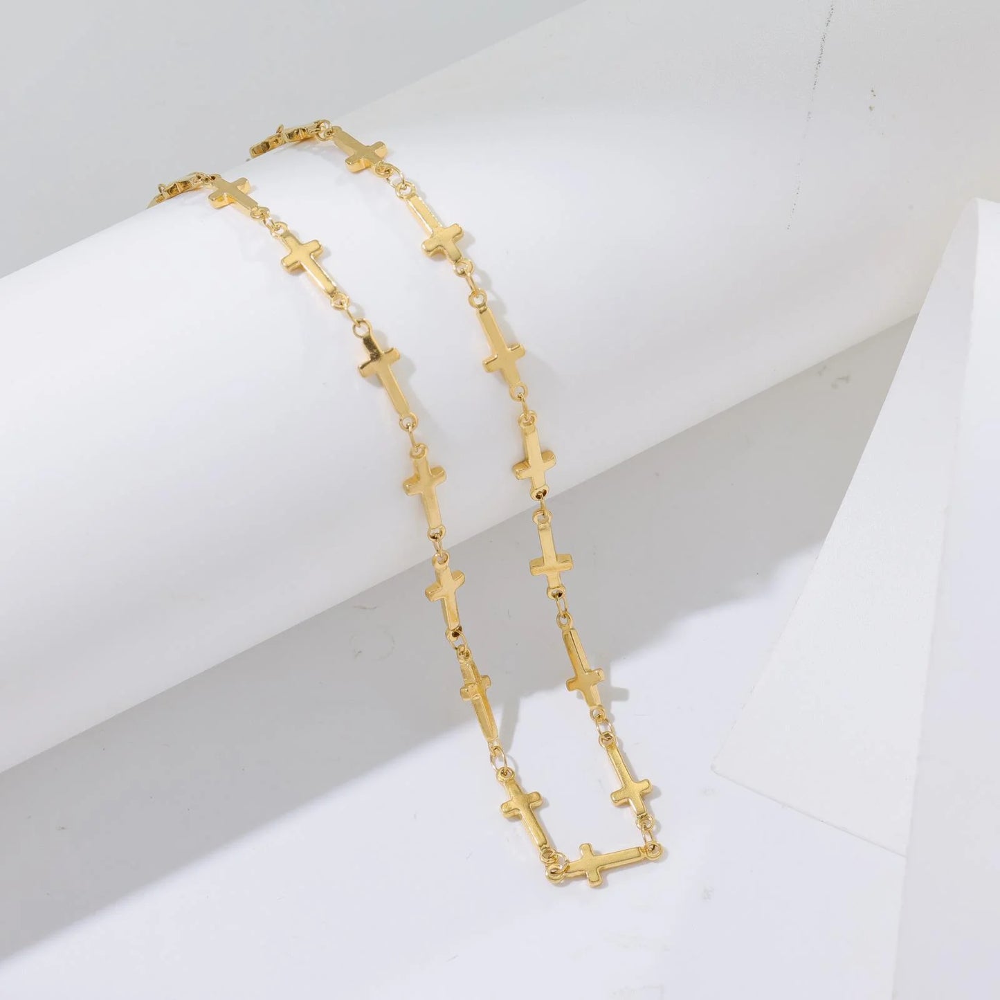 Lant Cross Elegance