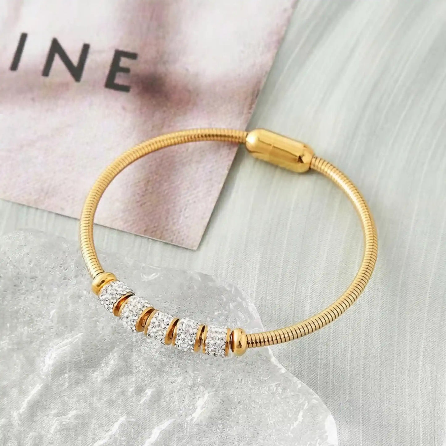 Bratara Golden Charm