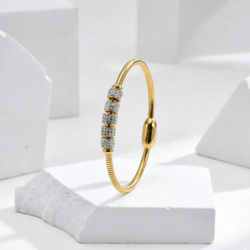 Bratara Golden Charm